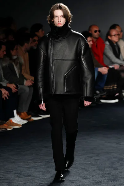Look 35
